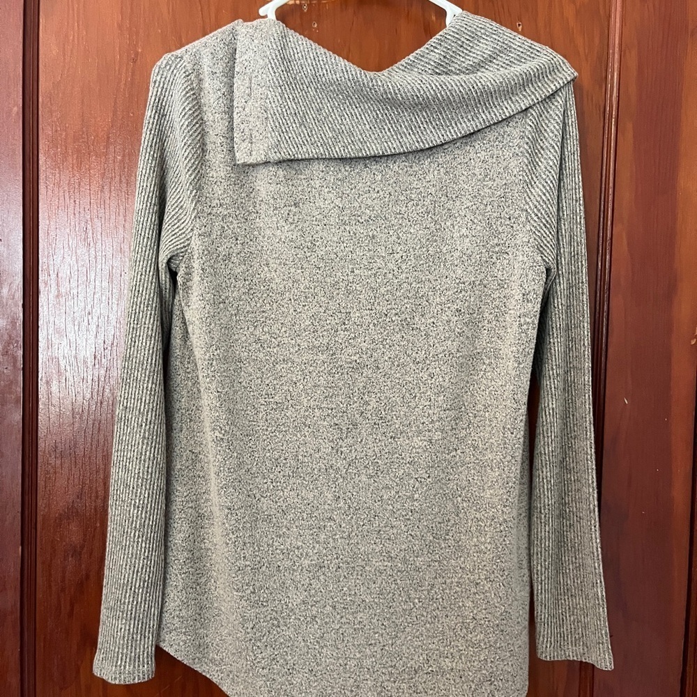 Fortune + Ivy Elegant Gray Cowl Neck Sweater with Button Details. BRAND NEW - Picture 6 of 8
